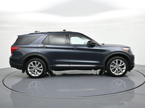 Used 2022 Ford Explorer Platinum w/ Equipment Group 601A AWD/4WD image 5