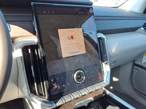 New 2026 GMC Acadia Denali w/ Super Cruise Package image 18