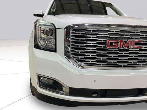 Used 2019 GMC Yukon Denali w/ Denali Ultimate Package AWD/4WD image 23