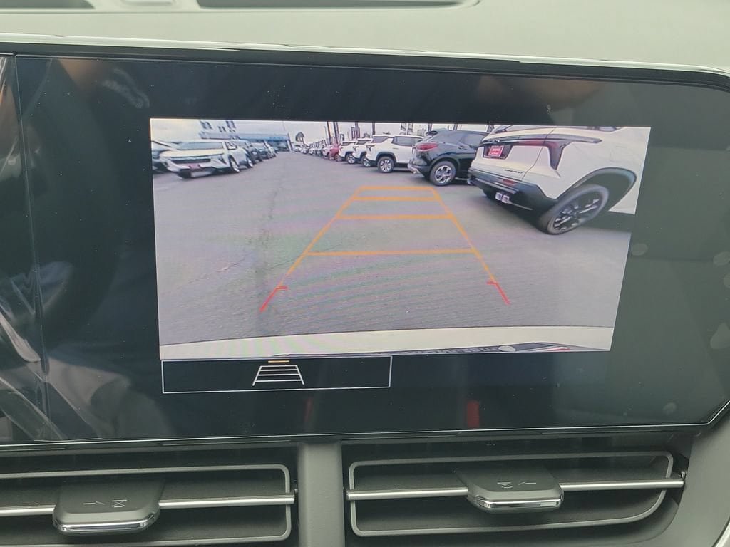 New 2026 Chevrolet Trax LS w/ LS Convenience Package FWD image 8