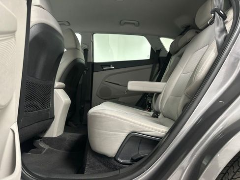 Used 2020 Hyundai Tucson Value FWD image 18
