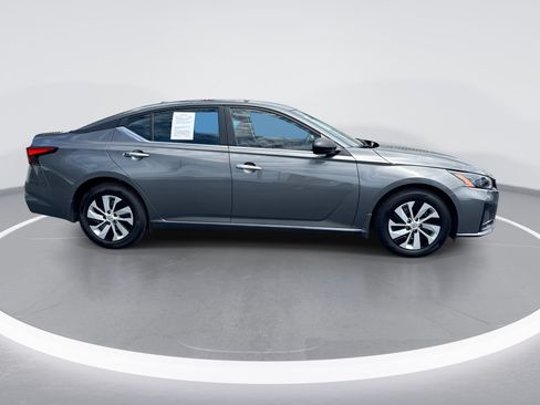 Certified 2025 Nissan Altima 2.5 S FWD image 3