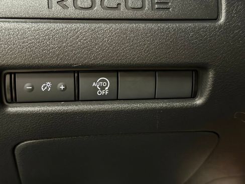 Used 2024 Nissan Rogue S AWD/4WD image 28
