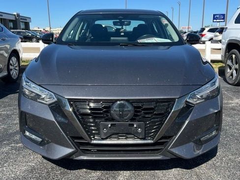 Used 2022 Nissan Sentra SR w/ Electronics Package FWD image 2