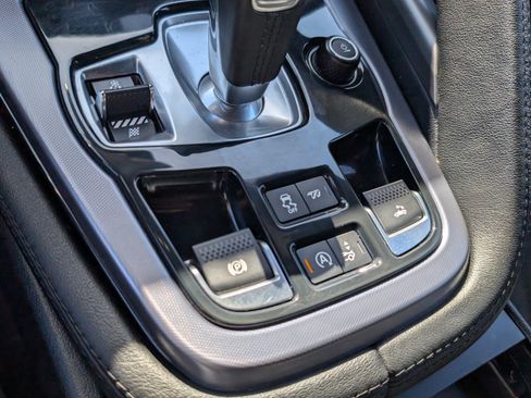 Used 2020 Jaguar F-TYPE Convertible image 24