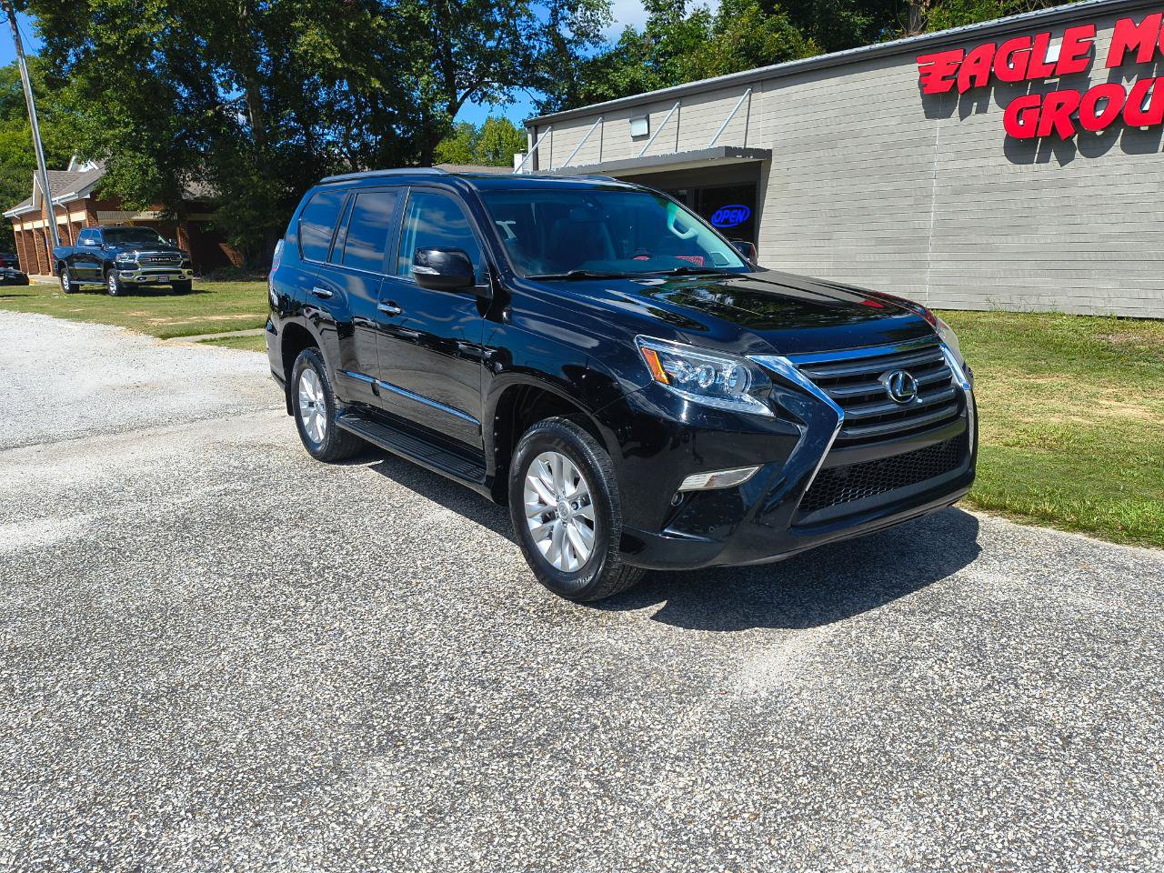 Used 2019 Lexus GX 460 Premium AWD/4WD image 2