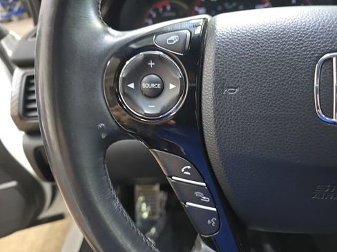 Used 2017 Honda Accord Sport image 17