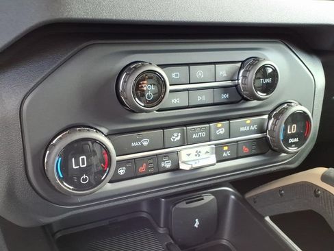 New 2026 Ford Bronco Badlands AWD/4WD image 21
