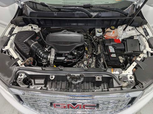 Used 2018 GMC Acadia Denali w/ Technology Package AWD/4WD image 14