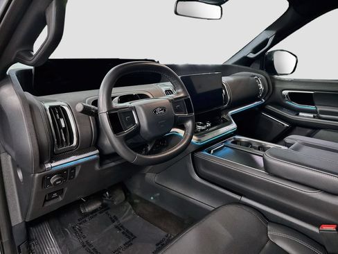 Used 2026 Ford Expedition Max Platinum w/ Stealth Performance Package AWD/4WD image 9