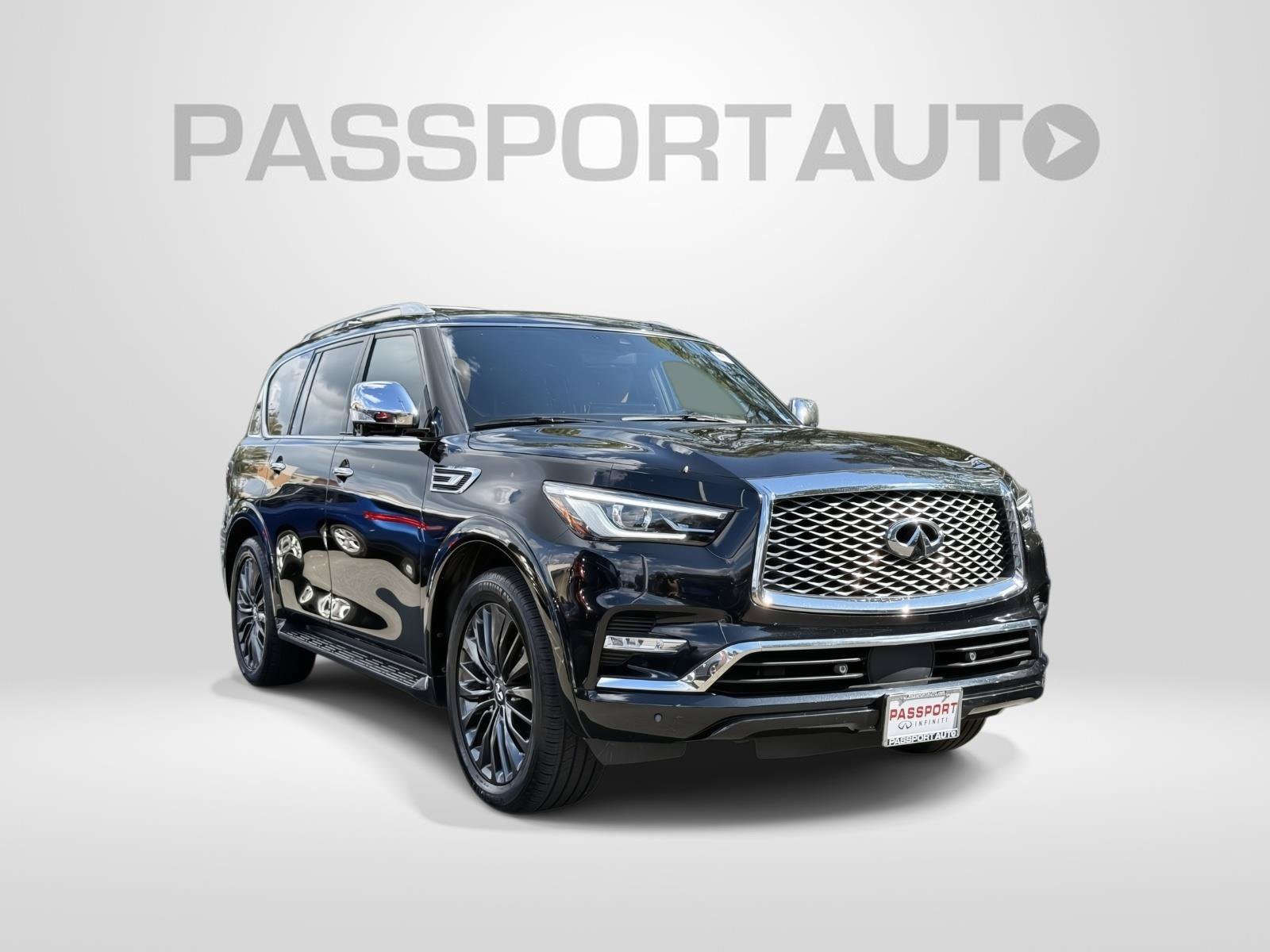 Used 2022 INFINITI QX80 Sensory w/ All-Season Package AWD/4WD image 3