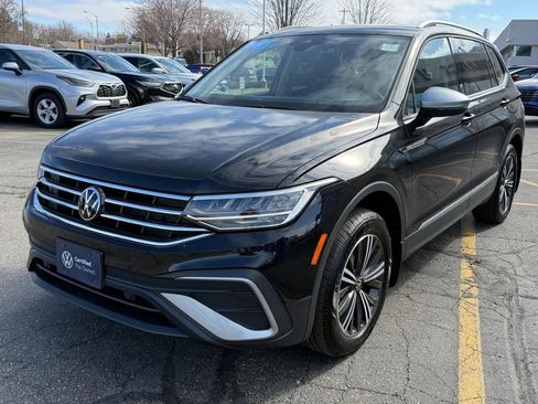 Certified 2024 Volkswagen Tiguan Wolfsburg Edition w/ Panoramic Sunroof Package image 8