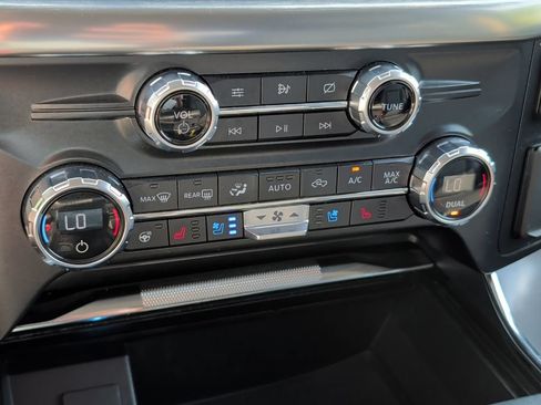 Used 2021 Ford F150 Lariat w/ Equipment Group 502A High AWD/4WD image 23