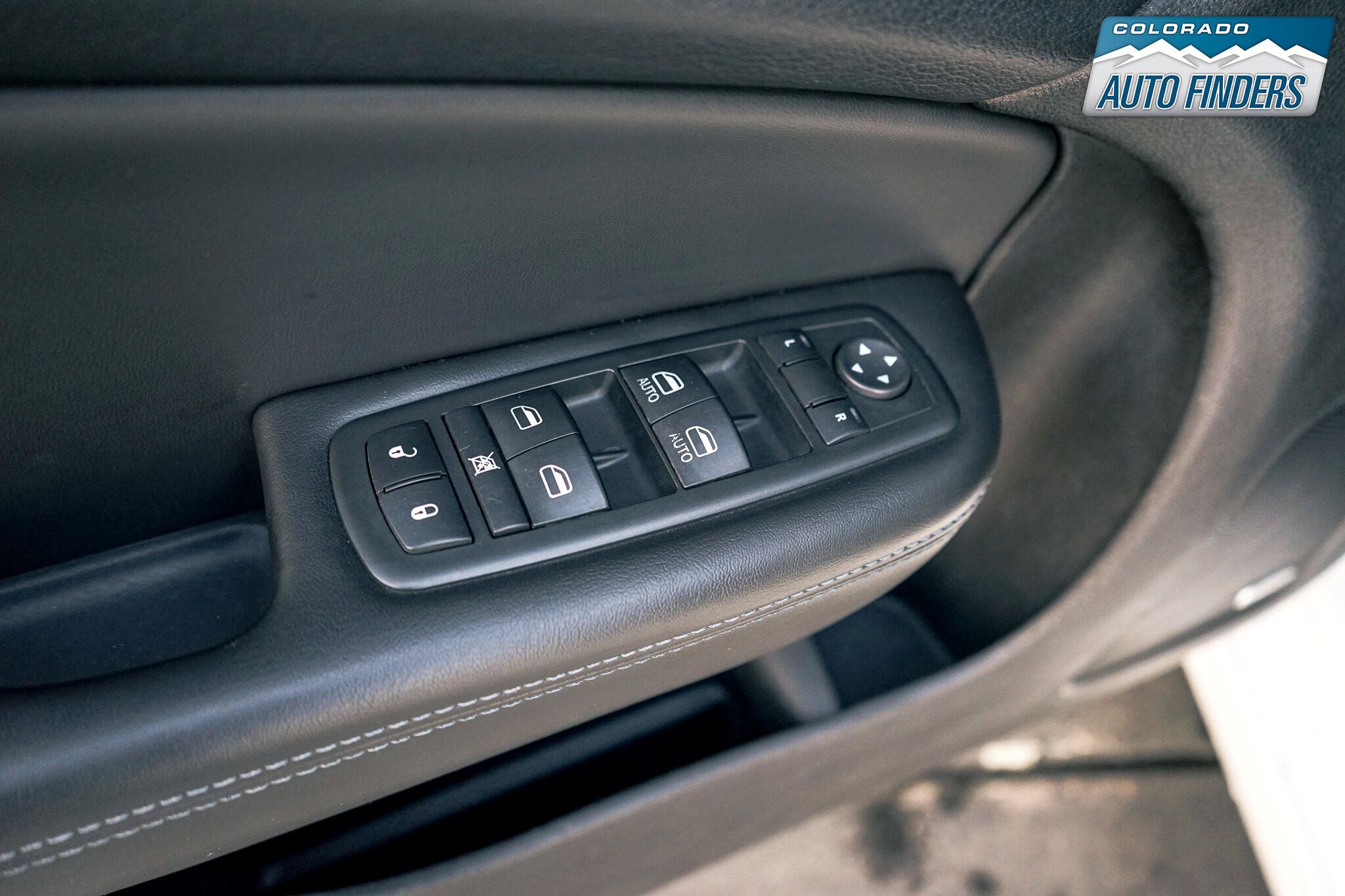 Used 2015 Chrysler 200 S w/ Navigation & Sound Group I AWD/4WD image 10
