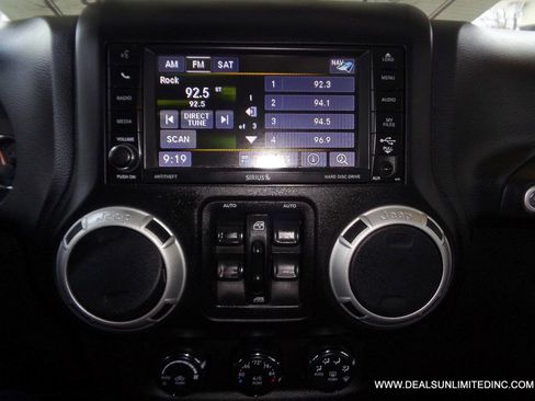 Used 2014 Jeep Wrangler Unlimited Sahara w/ Dual Top Group image 10