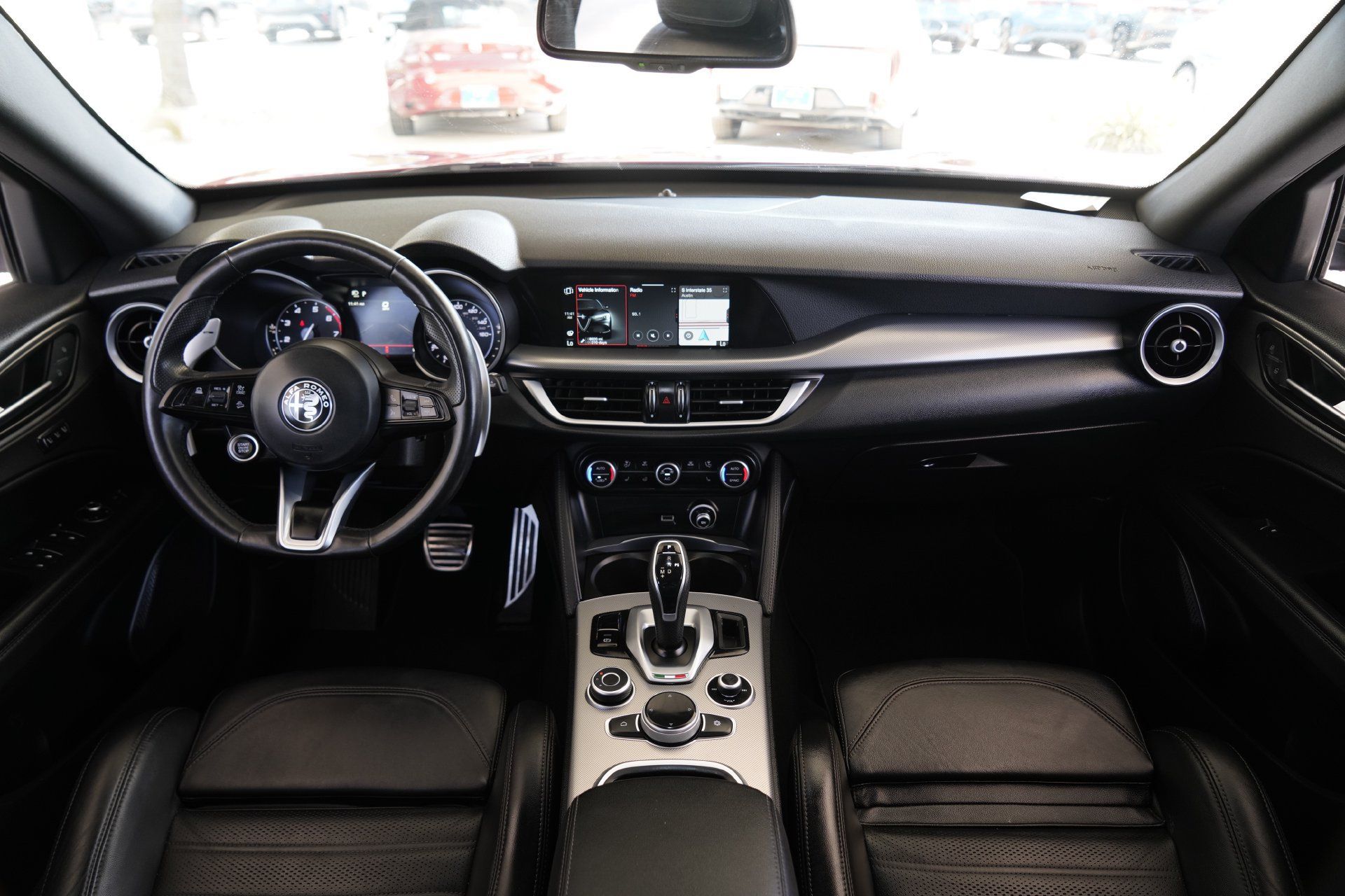 Used 2023 Alfa Romeo Stelvio Veloce AWD/4WD image 28