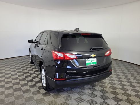 Used 2020 Chevrolet Equinox LS w/ LS Convenience Package FWD image 5