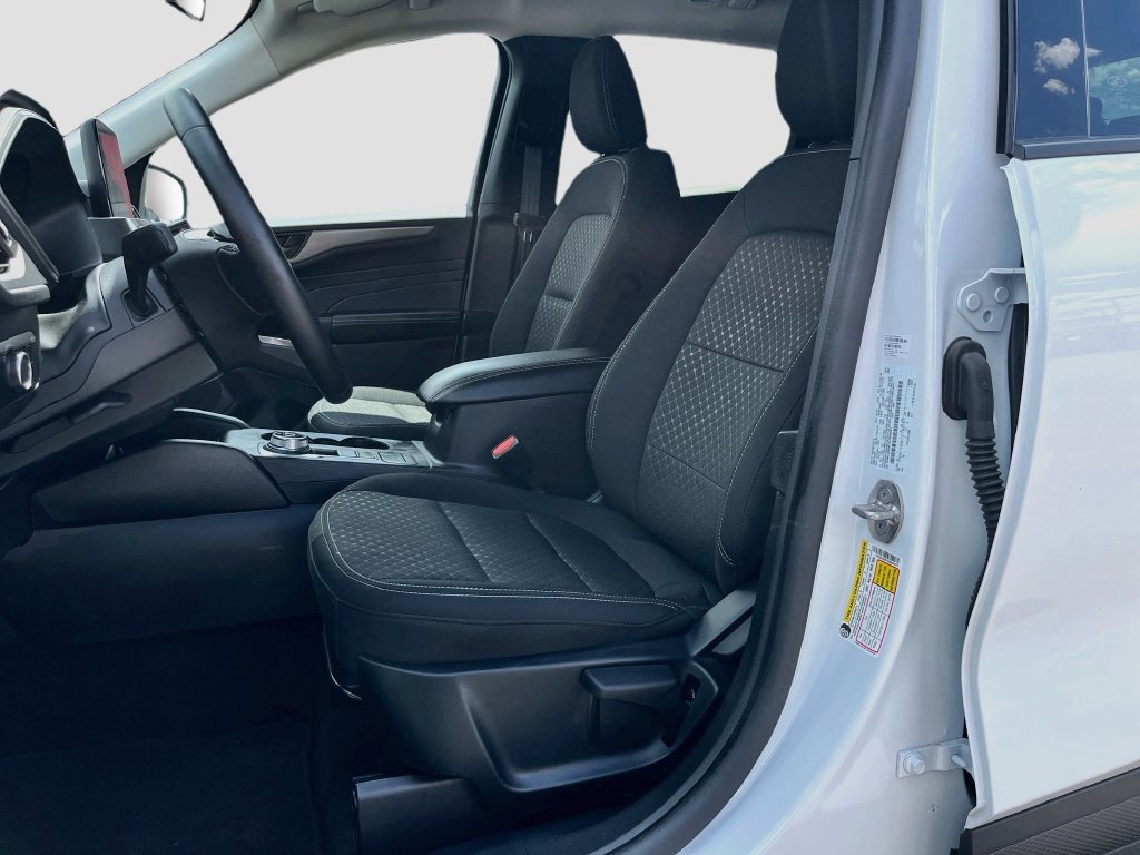 Used 2025 Ford Escape Active w/ Cold Weather Package FWD image 20