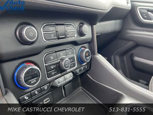Used 2023 Chevrolet Suburban High Country w/ LPO, Illumination Package AWD/4WD image 7