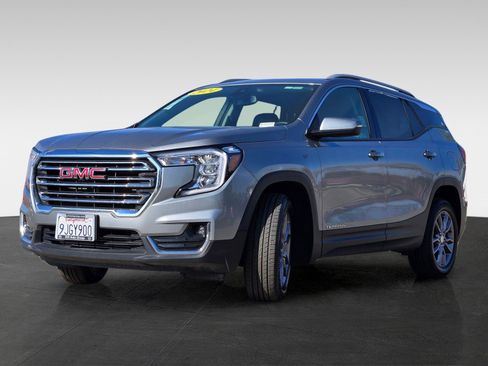 Used 2024 GMC Terrain SLT image 8