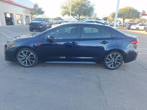 Used 2021 Toyota Corolla SE image 3