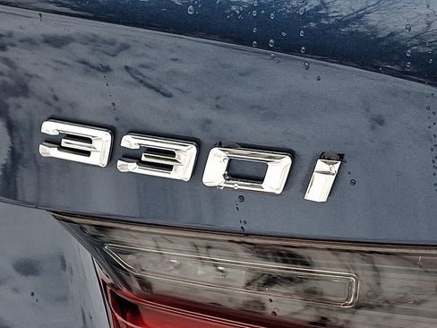 Certified 2023 BMW 330i xDrive Sedan w/ Convenience Package image 27