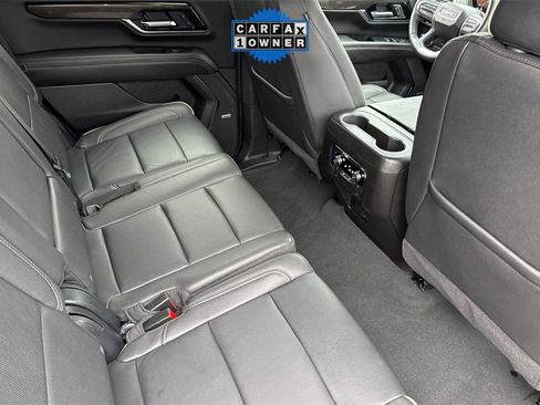 Used 2025 GMC Yukon Elevation image 23