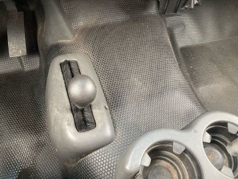 Used 2007 GMC Sierra 2500 W/T w/ Snow Plow Prep Package image 12