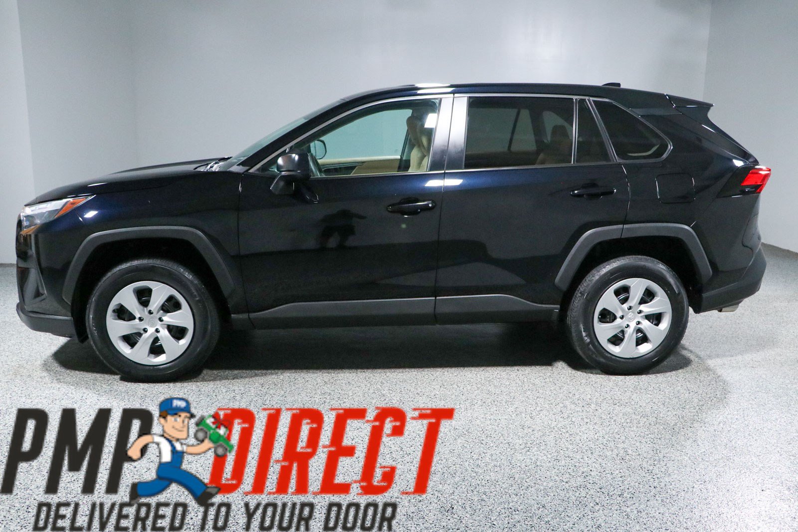 Used 2023 Toyota RAV4 LE AWD/4WD image 10