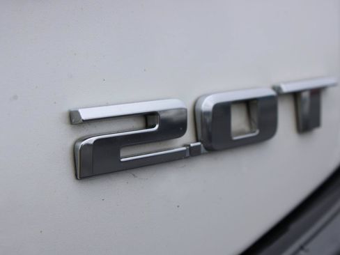 Used 2019 Cadillac XT4 Sport w/ Cold Weather Package AWD/4WD image 8