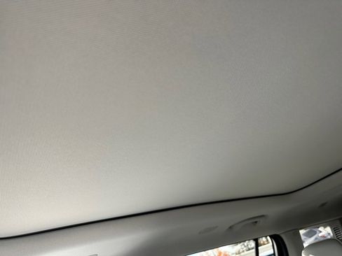 Used 2023 Jeep Grand Cherokee L Summit w/ Luxury Tech Group V image 21