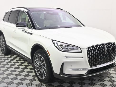 New 2026 Lincoln Corsair Reserve image 8