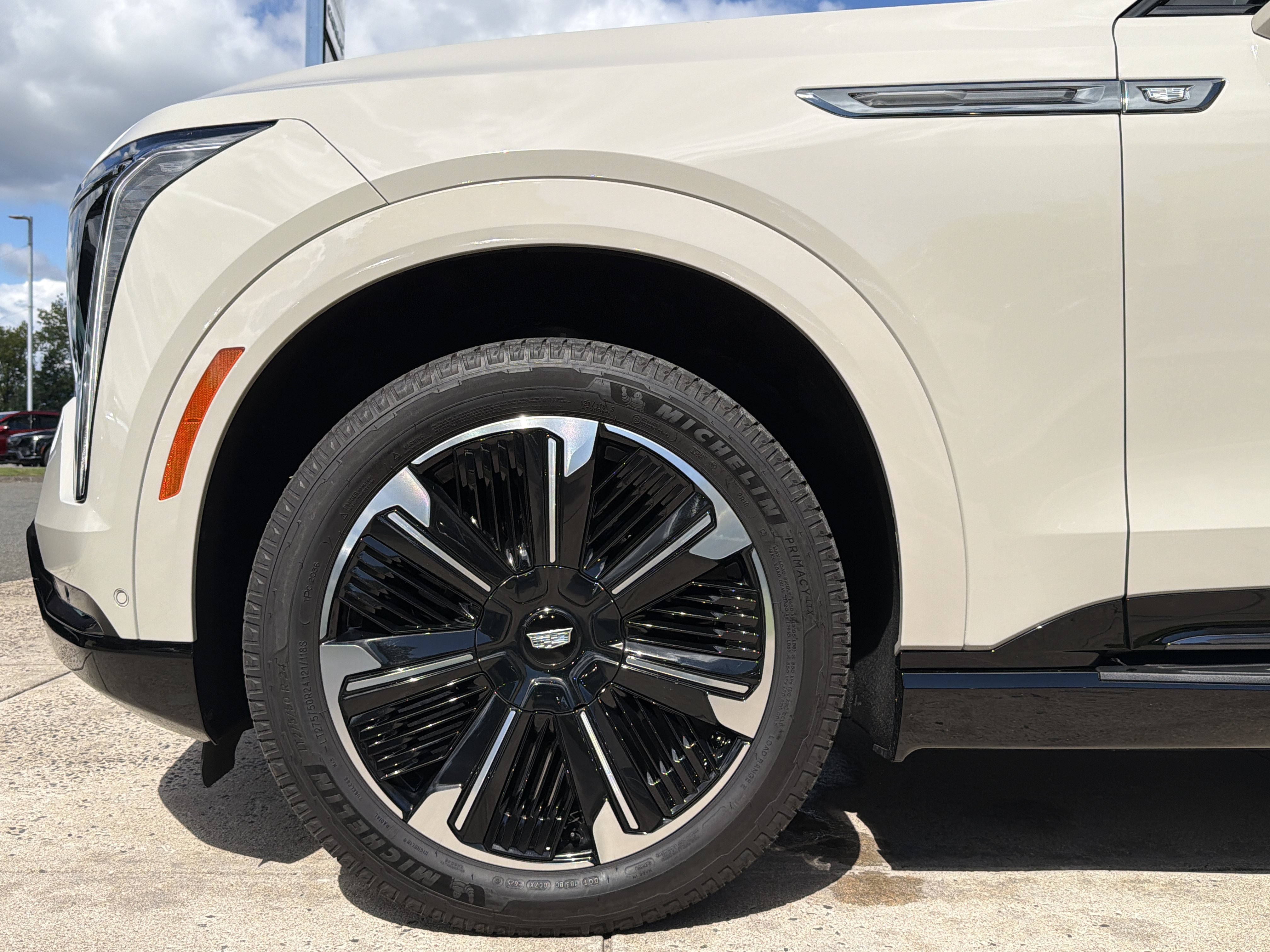 Used 2026 Cadillac Escalade IQ Sport 2 AWD/4WD image 17