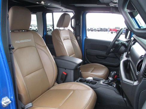 Used 2023 Jeep Wrangler Unlimited Rubicon w/ Steel Bumper Group image 22