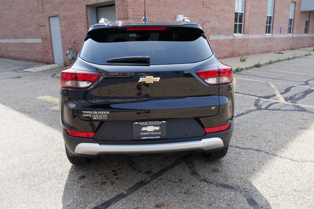 New 2026 Chevrolet TrailBlazer LT w/ LT Cold Weather Package AWD/4WD image 6