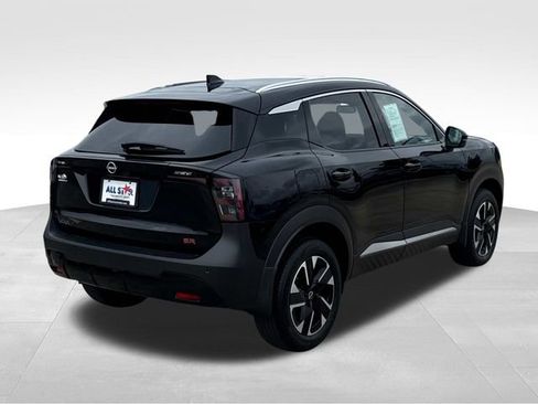 Used 2025 Nissan Kicks SR FWD image 9