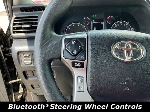 Used 2022 Toyota 4Runner SR5 AWD/4WD image 10