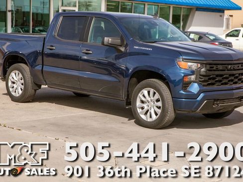 Used 2022 Chevrolet Silverado 1500 Custom image 1