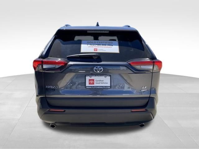 Certified 2021 Toyota RAV4 LE AWD/4WD image 3