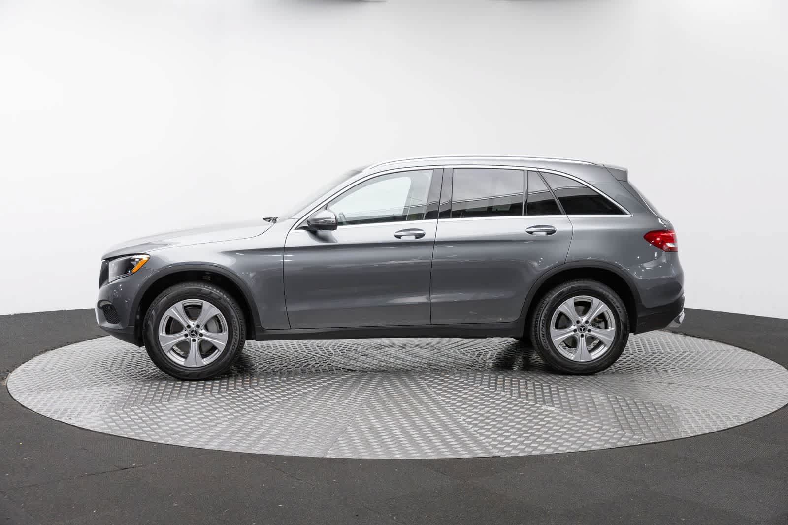 Used 2018 Mercedes-Benz GLC 300 4MATIC image 3