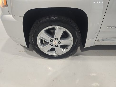 Used 2016 GMC Terrain Denali image 3