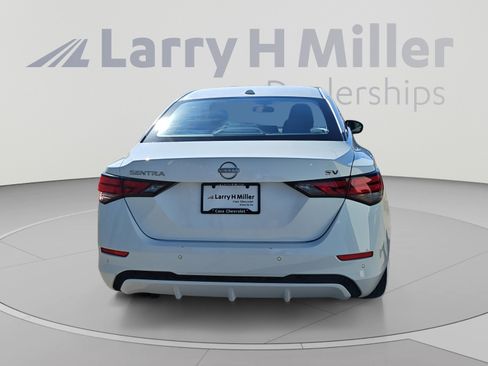 Used 2024 Nissan Sentra SV FWD image 4