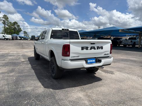 New 2026 RAM 2500 Limited AWD/4WD image 7