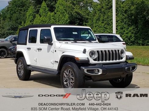 New 2025 Jeep Wrangler Unlimited Sahara AWD/4WD image 1