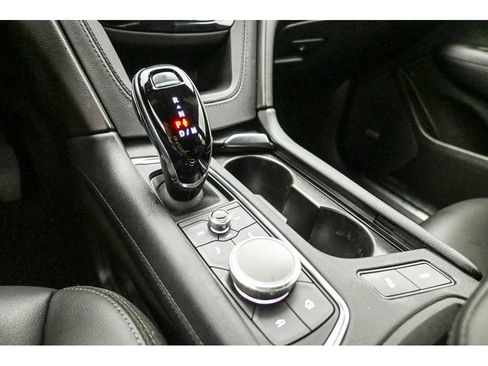 Certified 2023 Cadillac XT5 Luxury AWD/4WD image 15