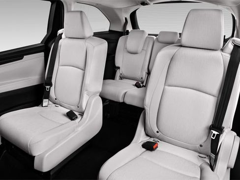 Used 2025 Honda Odyssey Touring image 11