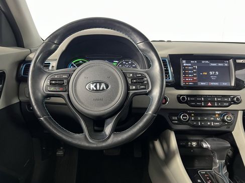 Used 2018 Kia Niro EX Premium image 15