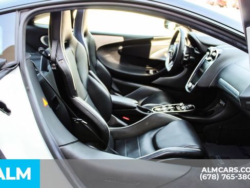 Used 2023 McLaren GT RWD image 17