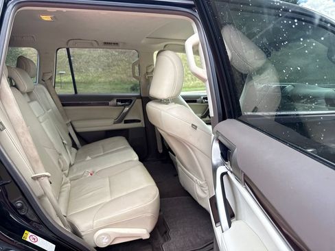 Used 2019 Lexus GX 460 Premium w/ Premium Package AWD/4WD image 26