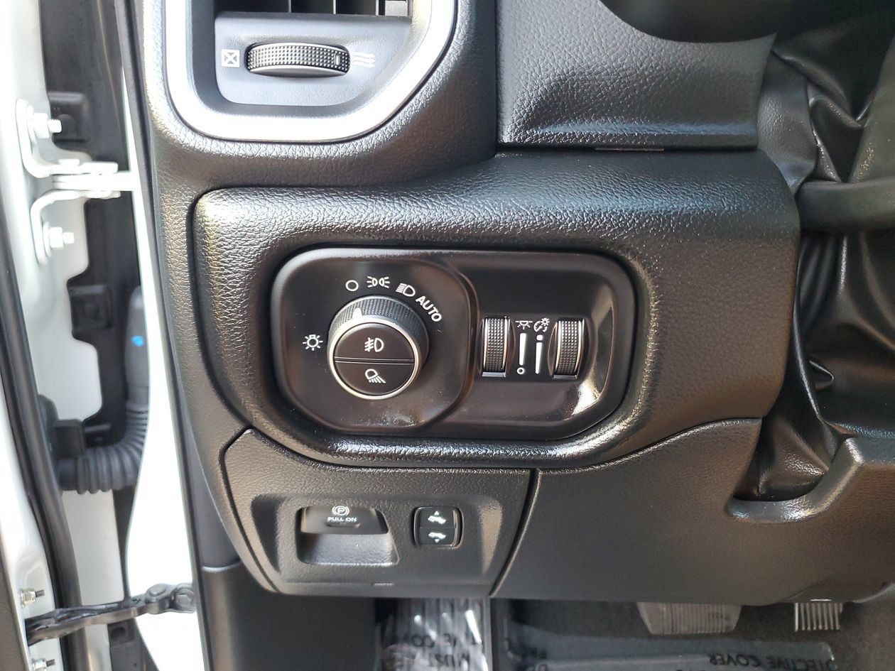 Used 2026 RAM 1500 Laramie AWD/4WD image 30